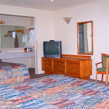 Main Motel - An Independent Magnuson Hotel Ийли Екстериор снимка