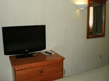 Main Motel - An Independent Magnuson Hotel Ийли Екстериор снимка